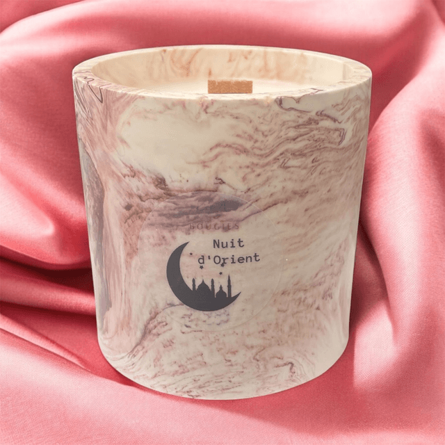  Bougie artisanale parfumée " Nuit d'Orient " / contenant en jesmonite