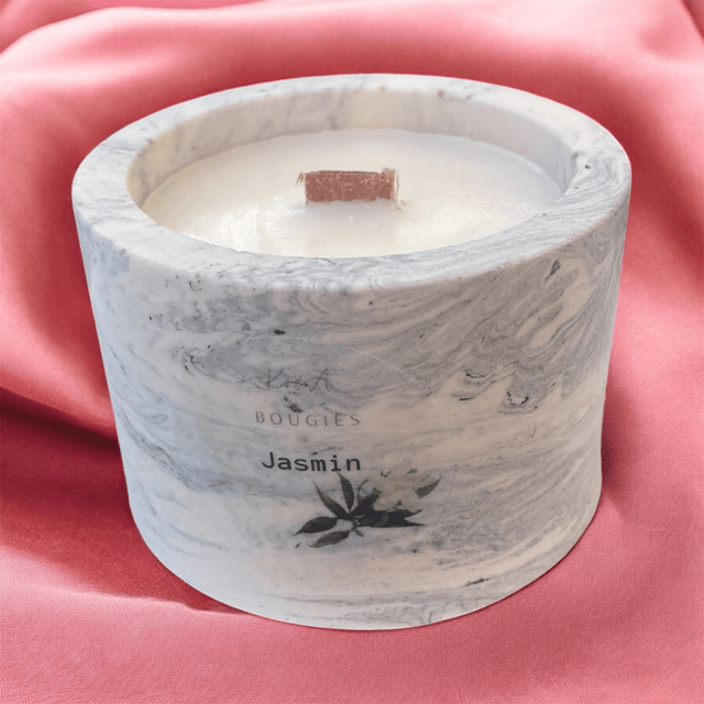 Bougie parfumée au Jasmin : Votre oasis de sérénité